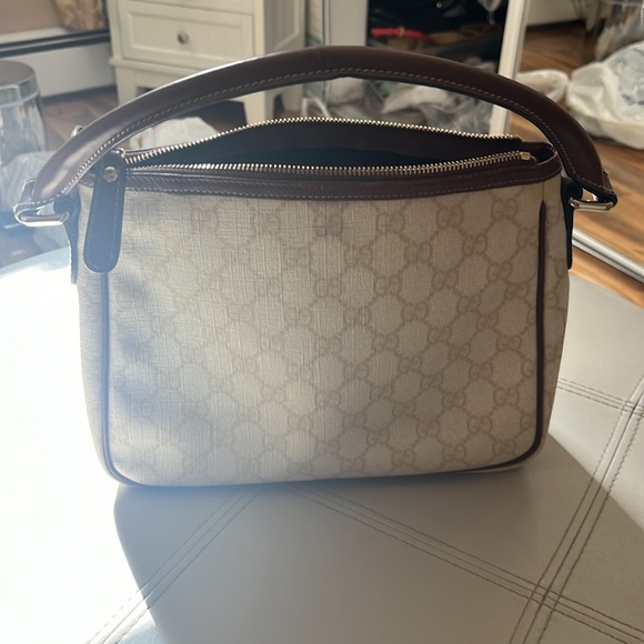 GUCCI bag approximately 7” x 9” off white with brown leather gorgeous! - Picture 2 of 11